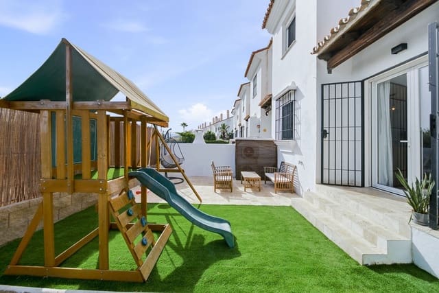 2 soverom Hus til salgs i Mijas Costa, Mijas med svømmebasseng garasje - € 367 000 (Ref: 10153849)