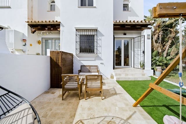 2 soverom Hus til salgs i Mijas Costa, Mijas med svømmebasseng garasje - € 367 000 (Ref: 10153849)