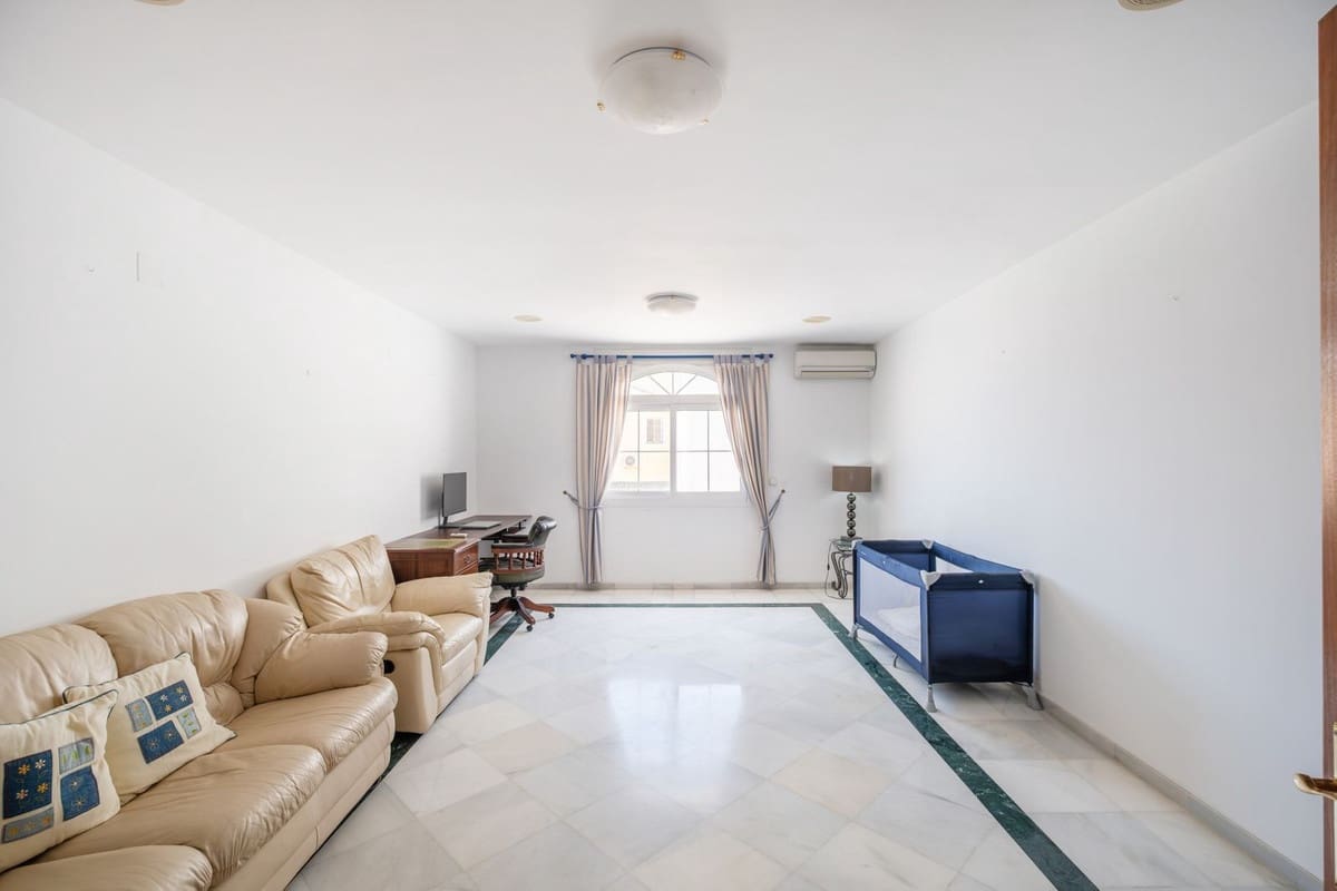 Chalet de 5 habitaciones en Benalmádena en venta con piscina garaje - 1.395.000 € (Ref: 10153850)