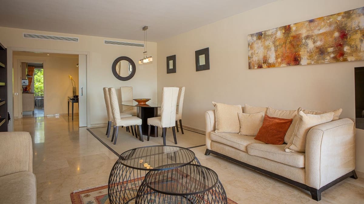 3 chambre Appartement à vendre à La Duquesa / Puerto de la Duquesa avec piscine garage - 750 000 € (Ref: 10154280)