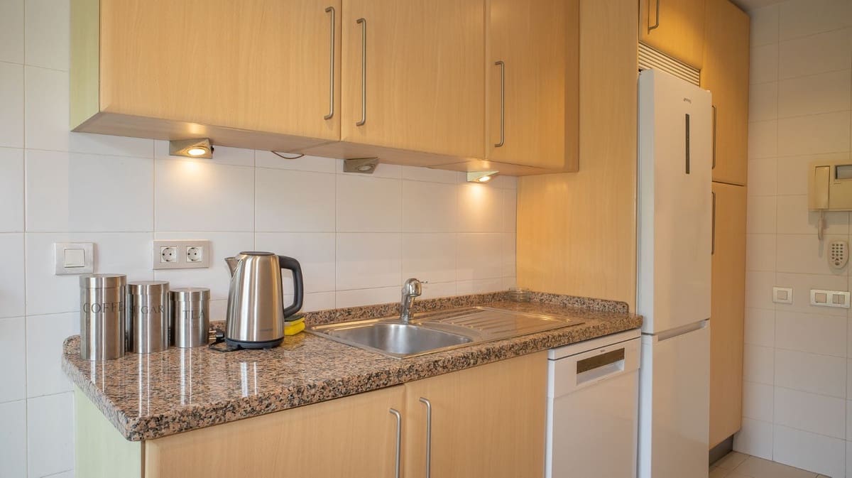 3 chambre Appartement à vendre à La Duquesa / Puerto de la Duquesa avec piscine garage - 750 000 € (Ref: 10154280)