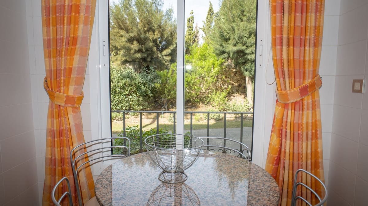 3 chambre Appartement à vendre à La Duquesa / Puerto de la Duquesa avec piscine garage - 750 000 € (Ref: 10154280)