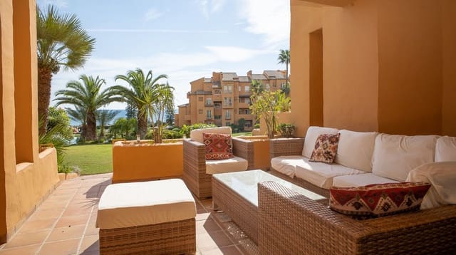 3 chambre Appartement à vendre à La Duquesa / Puerto de la Duquesa, Manilva avec piscine garage - 750 000 € (Ref: 10154280)