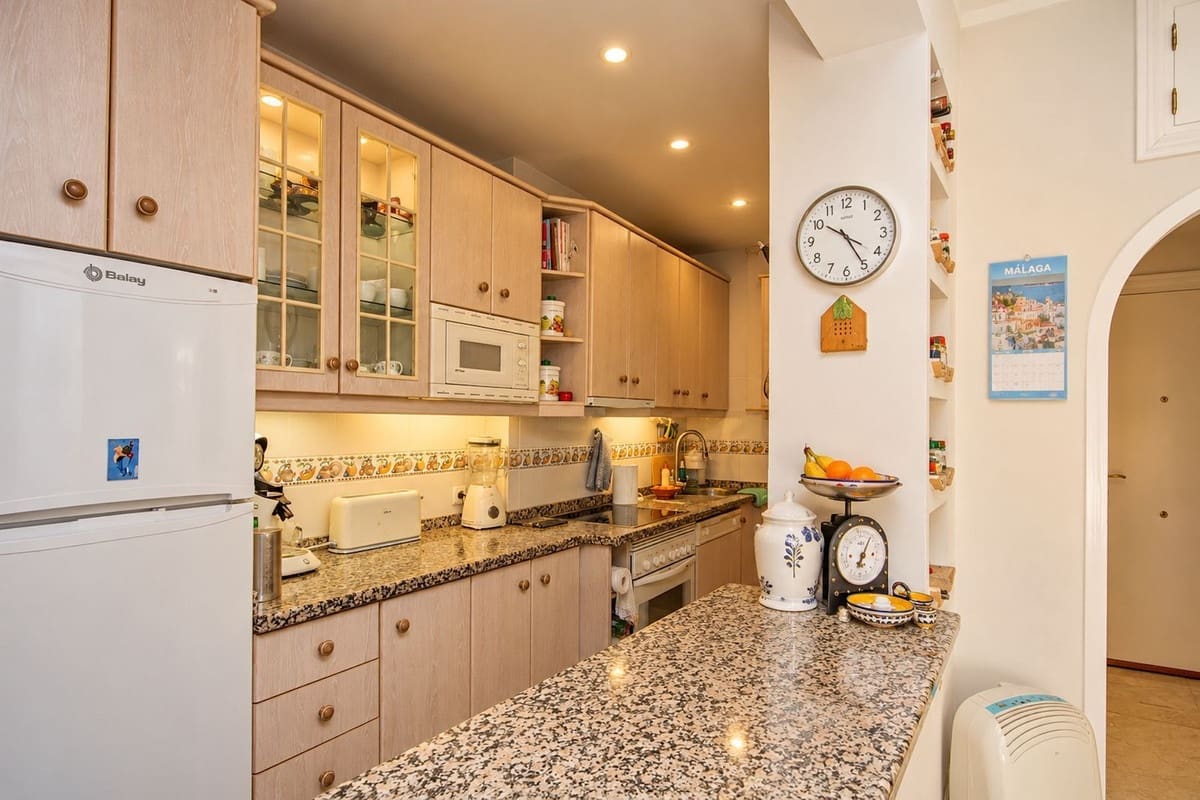 2 sypialnia Apartament na sprzedaż w Calahonda z basenem garażem - 669 000 € (Ref: 10163284)