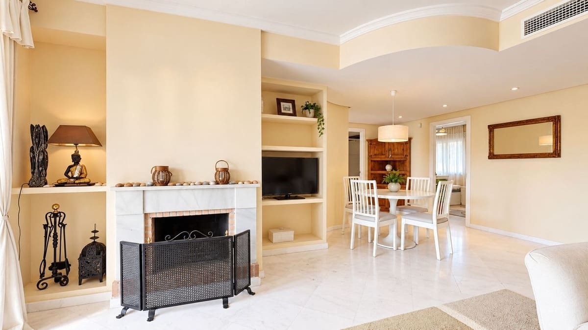 2 bedroom Apartment for sale in La Mairena with pool garage - € 319,000 (Ref: 10163285)