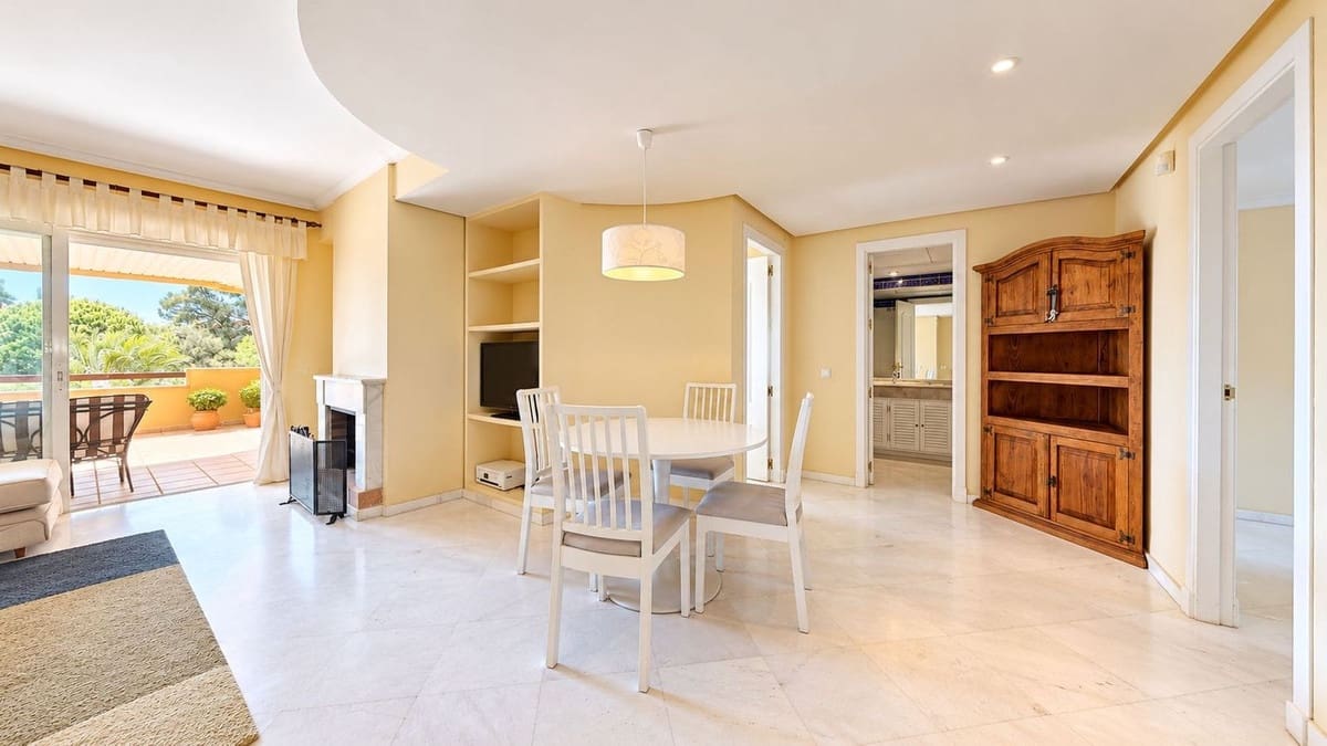 2 bedroom Apartment for sale in La Mairena with pool garage - € 319,000 (Ref: 10163285)