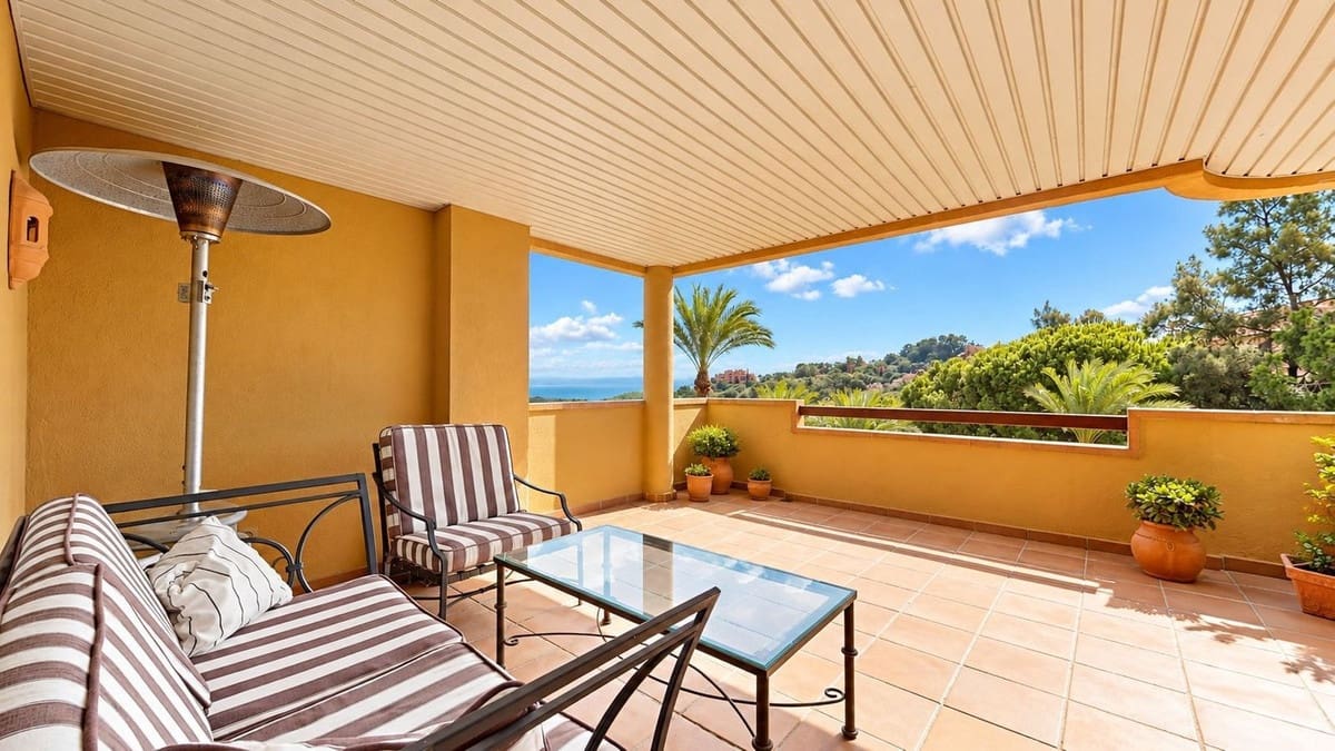 2 bedroom Apartment for sale in La Mairena with pool garage - € 319,000 (Ref: 10163285)