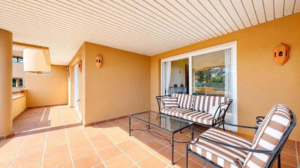 2 bedroom Apartment for sale in La Mairena with pool garage - € 319,000 (Ref: 10163285)