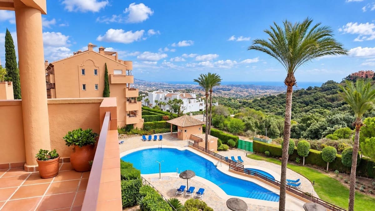 2 bedroom Apartment for sale in La Mairena with pool garage - € 319,000 (Ref: 10163285)