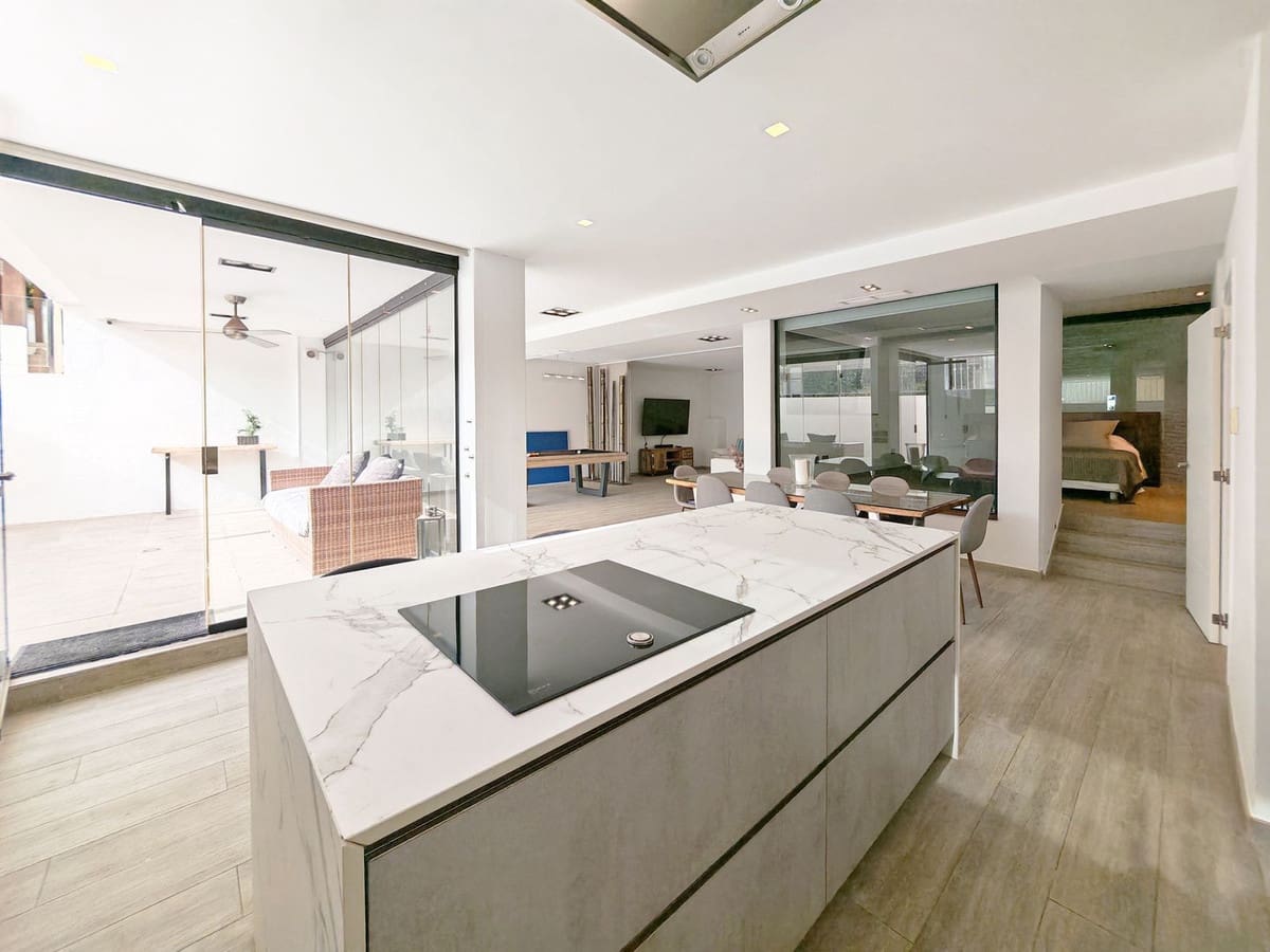 4 soveværelse Villa til salg i Riviera del Sol med swimmingpool garage - € 1.345.000 (Ref: 10165390)