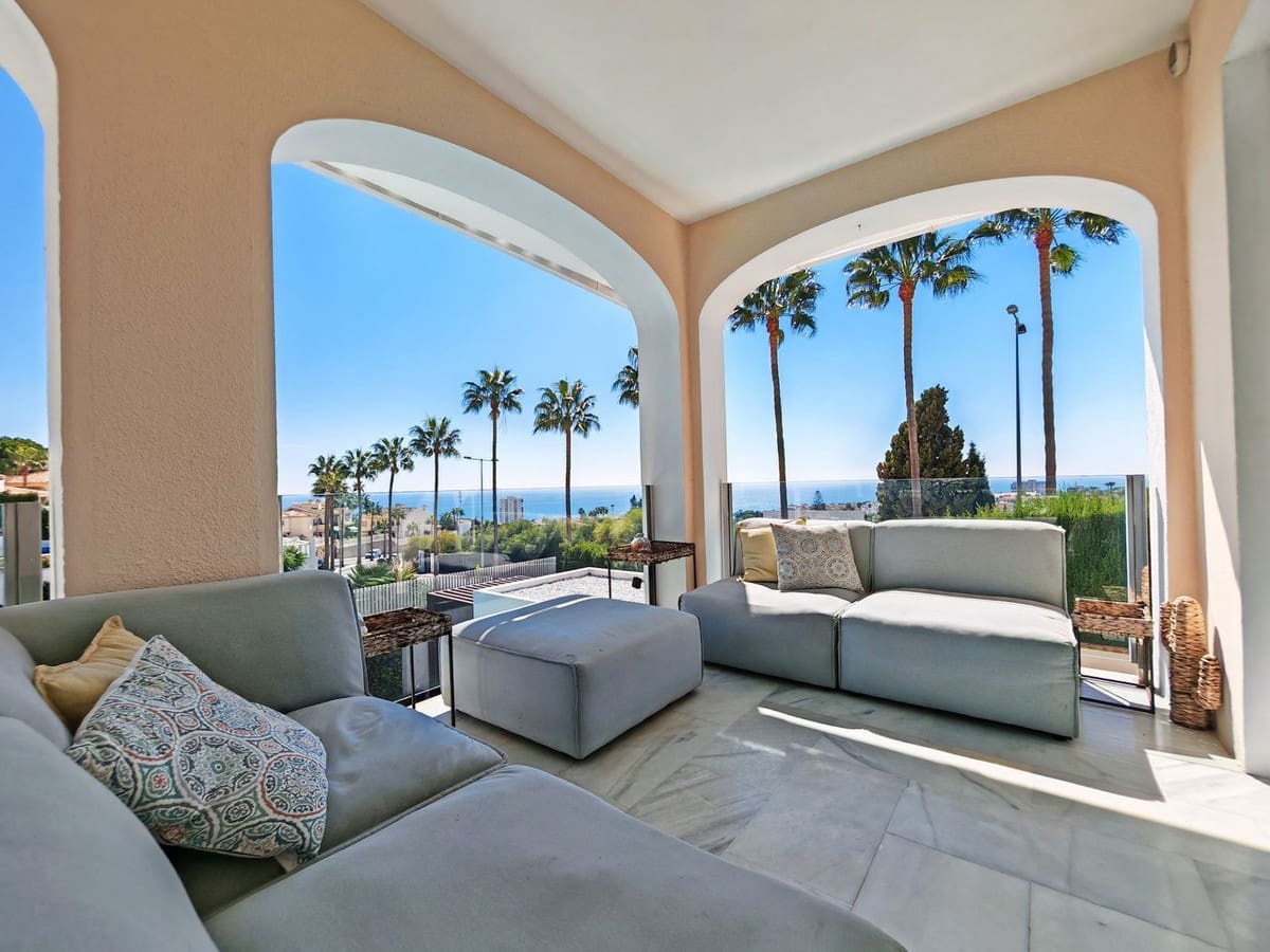 4 soveværelse Villa til salg i Riviera del Sol med swimmingpool garage - € 1.345.000 (Ref: 10165390)