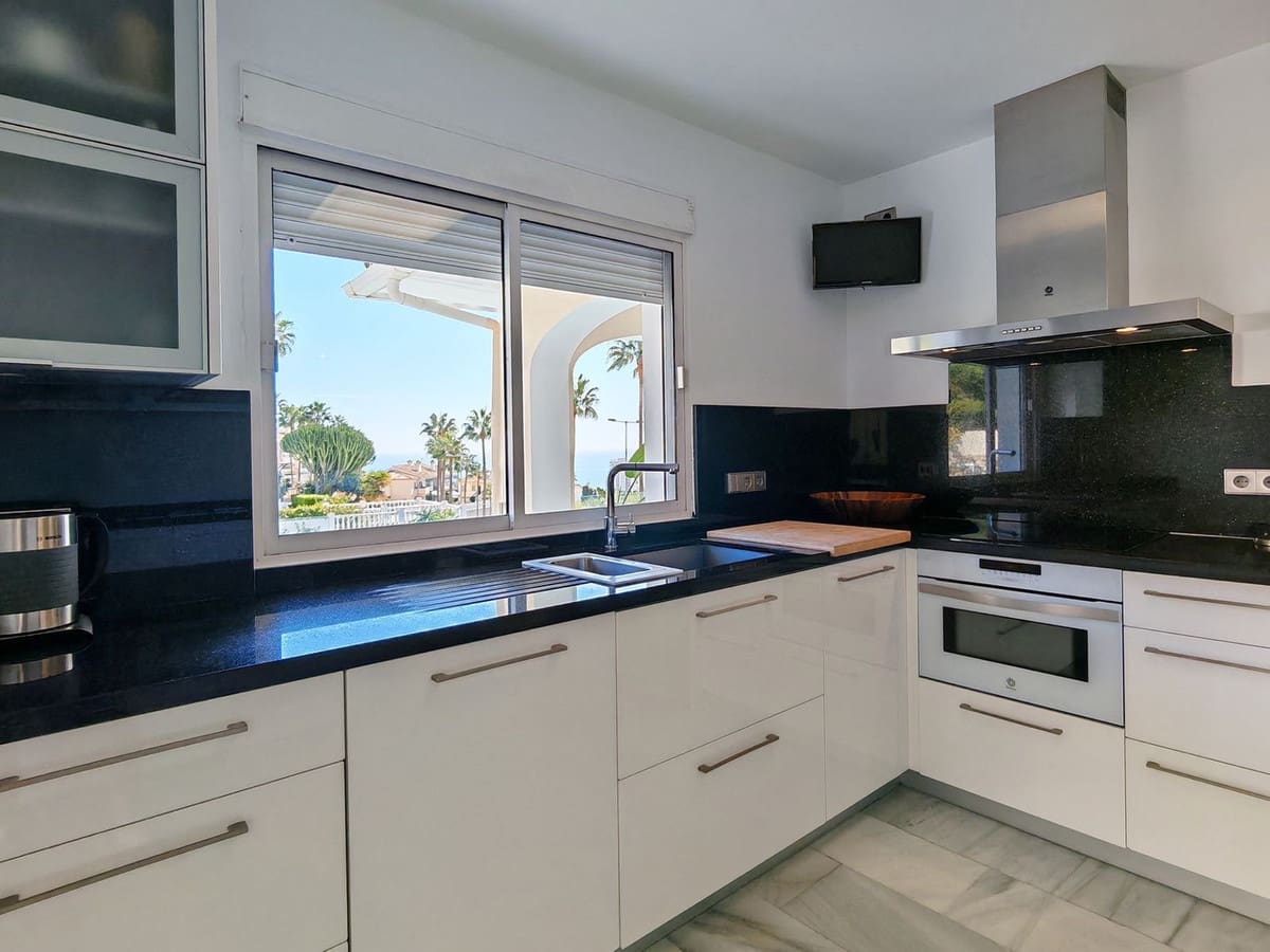 4 soveværelse Villa til salg i Riviera del Sol med swimmingpool garage - € 1.345.000 (Ref: 10165390)
