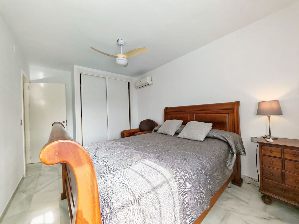 4 soveværelse Villa til salg i Riviera del Sol med swimmingpool garage - € 1.345.000 (Ref: 10165390)