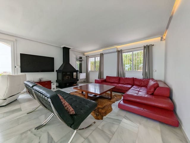 4 soveværelse Villa til salg i Riviera del Sol, Mijas med swimmingpool garage - € 1.345.000 (Ref: 10165390)