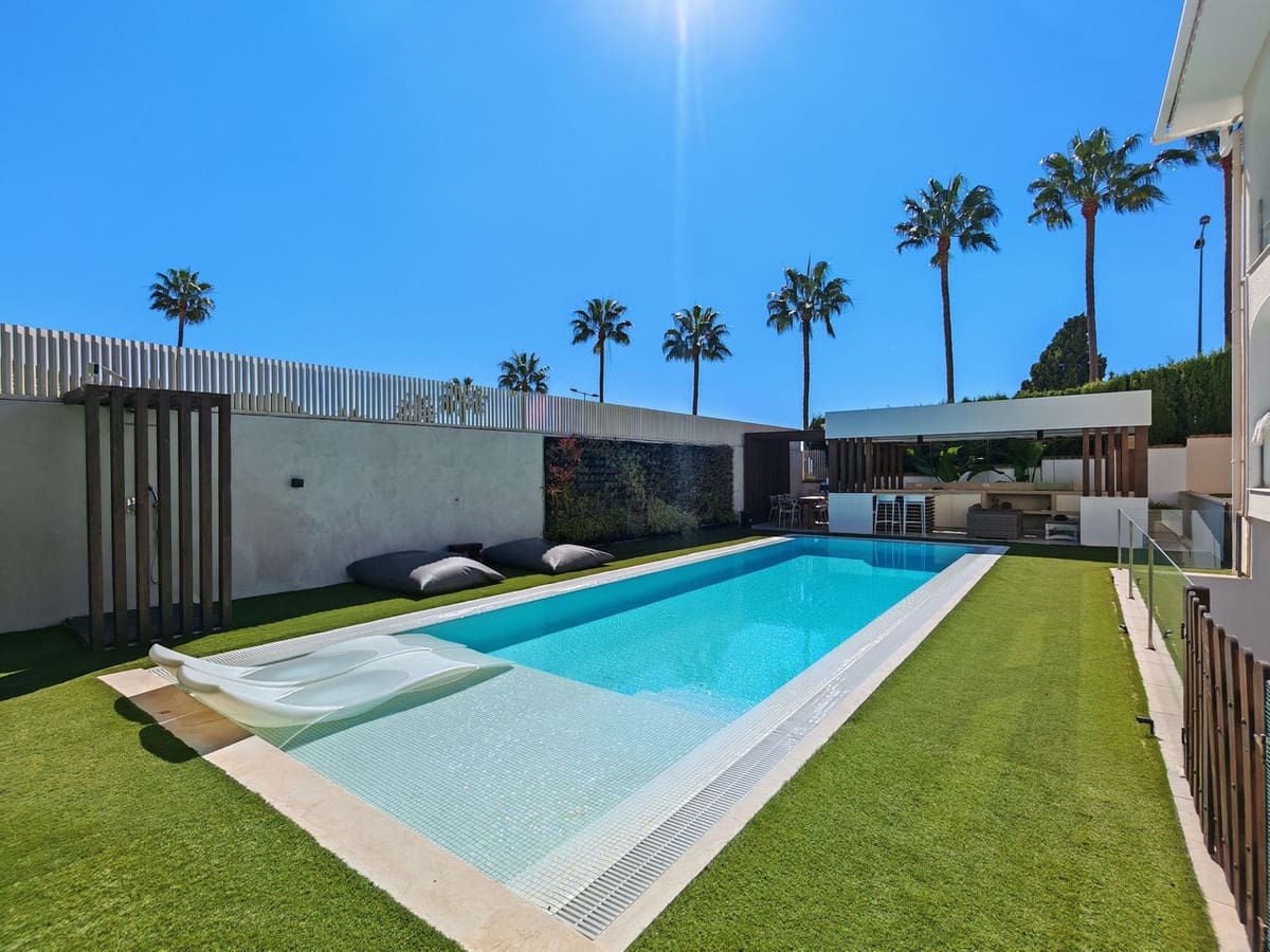 4 soveværelse Villa til salg i Riviera del Sol med swimmingpool garage - € 1.345.000 (Ref: 10165390)