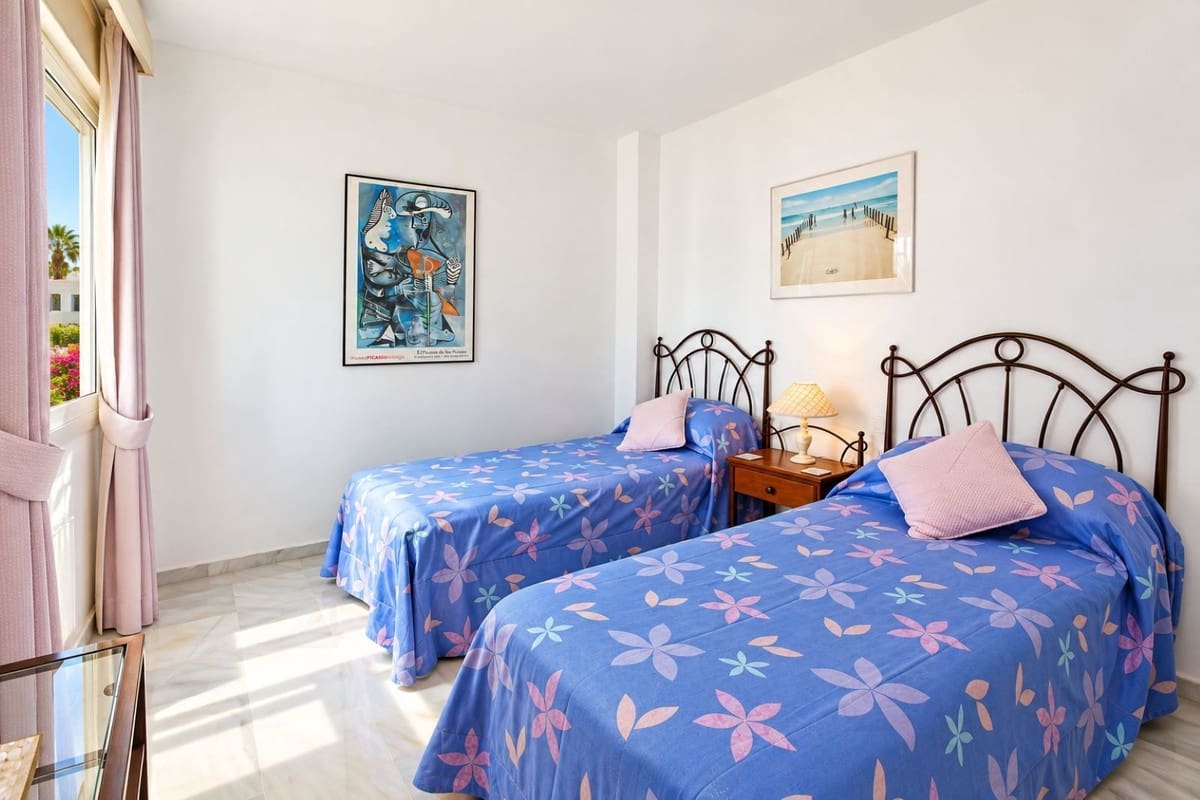 2 Zimmer Apartment zu verkaufen in Nueva Andalucia mit Pool Garage - 460.000 € (Ref: 10165780)