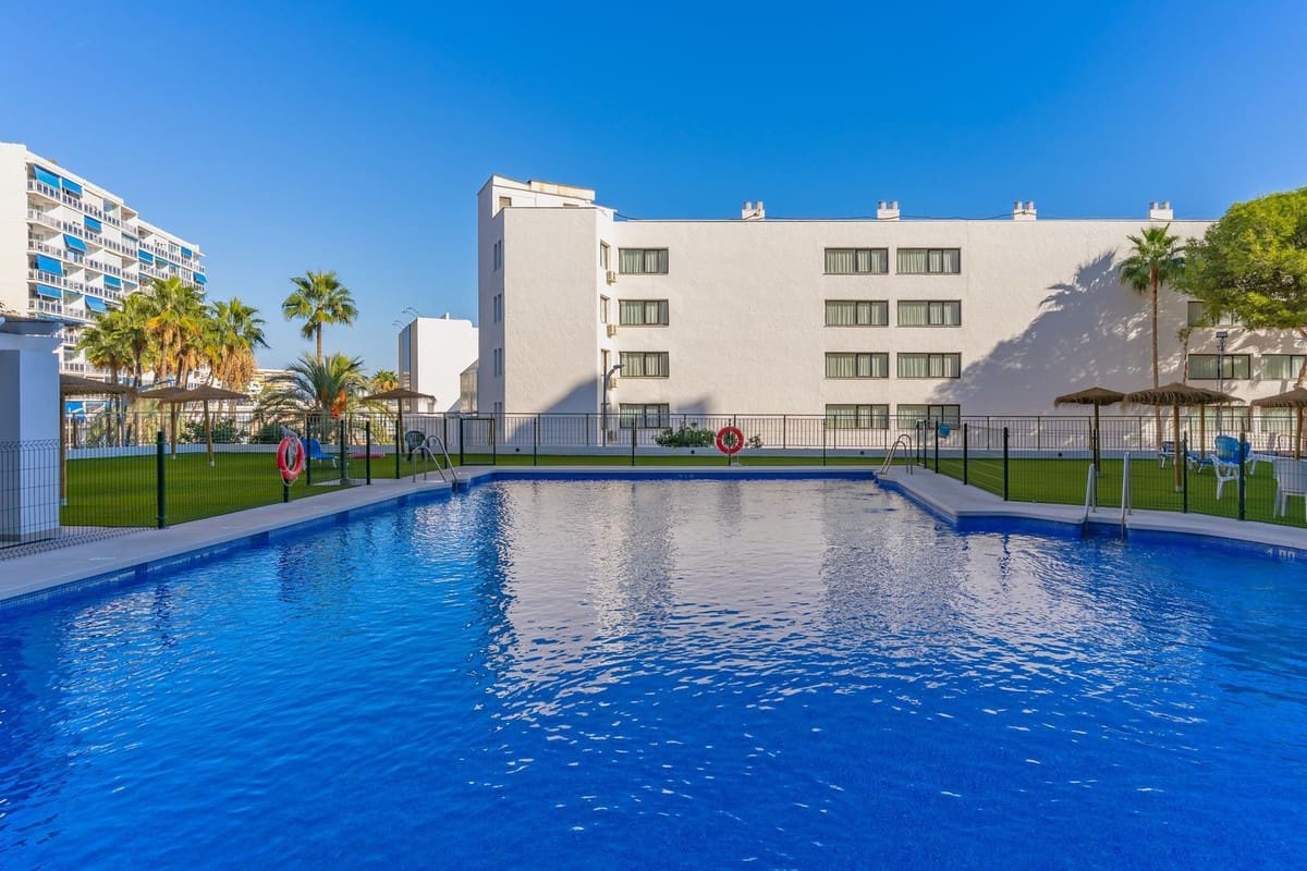3 bedroom Apartment for sale in Torremolinos with pool - € 499,000 (Ref: 10165781)