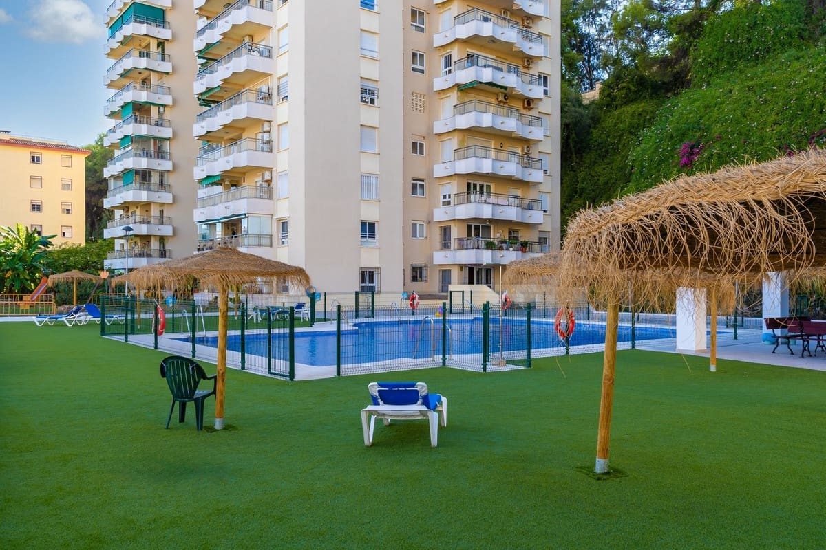 3 bedroom Apartment for sale in Torremolinos with pool - € 499,000 (Ref: 10165781)