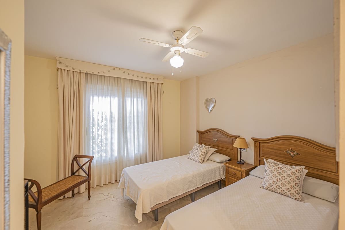 2 Zimmer Apartment zu verkaufen in Guadalmina mit Pool Garage - 420.000 € (Ref: 10175530)