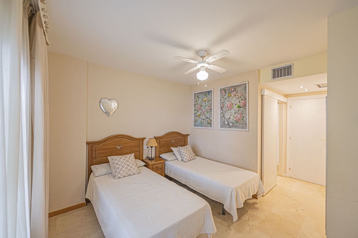 2 Zimmer Apartment zu verkaufen in Guadalmina mit Pool Garage - 420.000 € (Ref: 10175530)