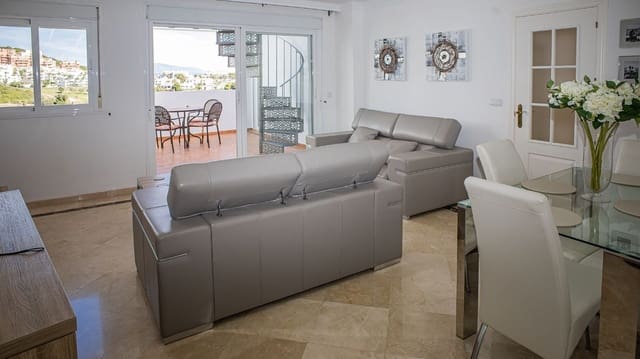 Apartamento de 2 habitaciones en La Duquesa / Puerto de la Duquesa, Manilva en venta con piscina garaje - 295.000 € (Ref: 10179237)