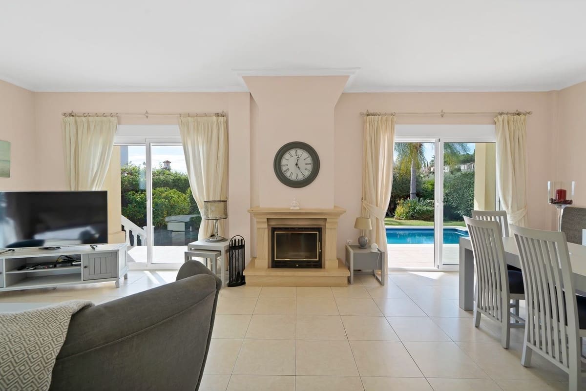 Chalet de 4 habitaciones en Benalmádena en venta con piscina garaje - 1.275.000 € (Ref: 10179442)