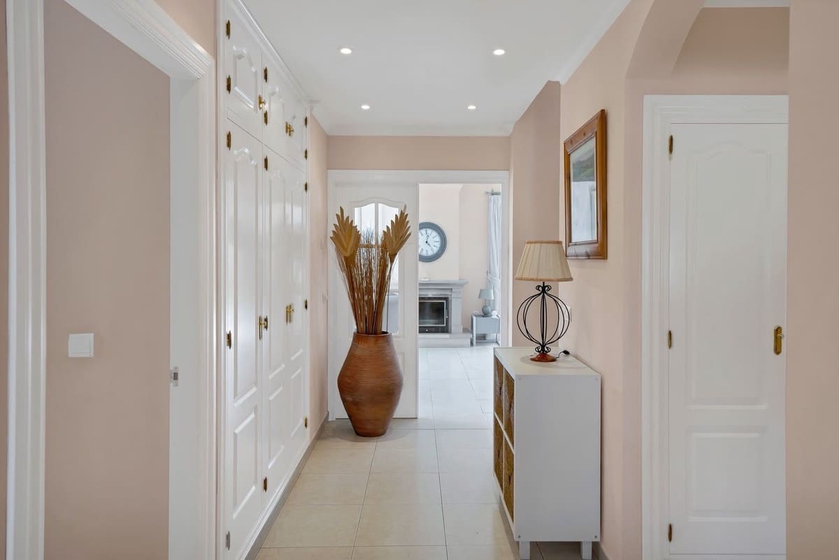 Chalet de 4 habitaciones en Benalmádena en venta con piscina garaje - 1.275.000 € (Ref: 10179442)