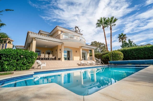 Chalet de 4 habitaciones en Benalmádena en venta con piscina garaje - 1.275.000 € (Ref: 10179442)