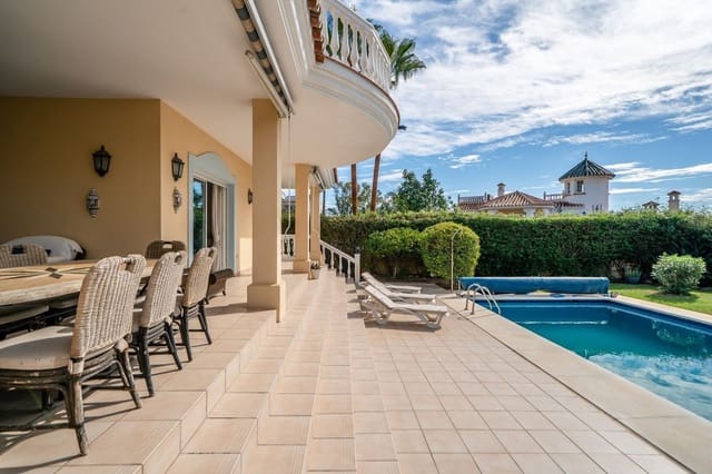 Chalet de 4 habitaciones en Benalmádena en venta con piscina garaje - 1.275.000 € (Ref: 10179442)