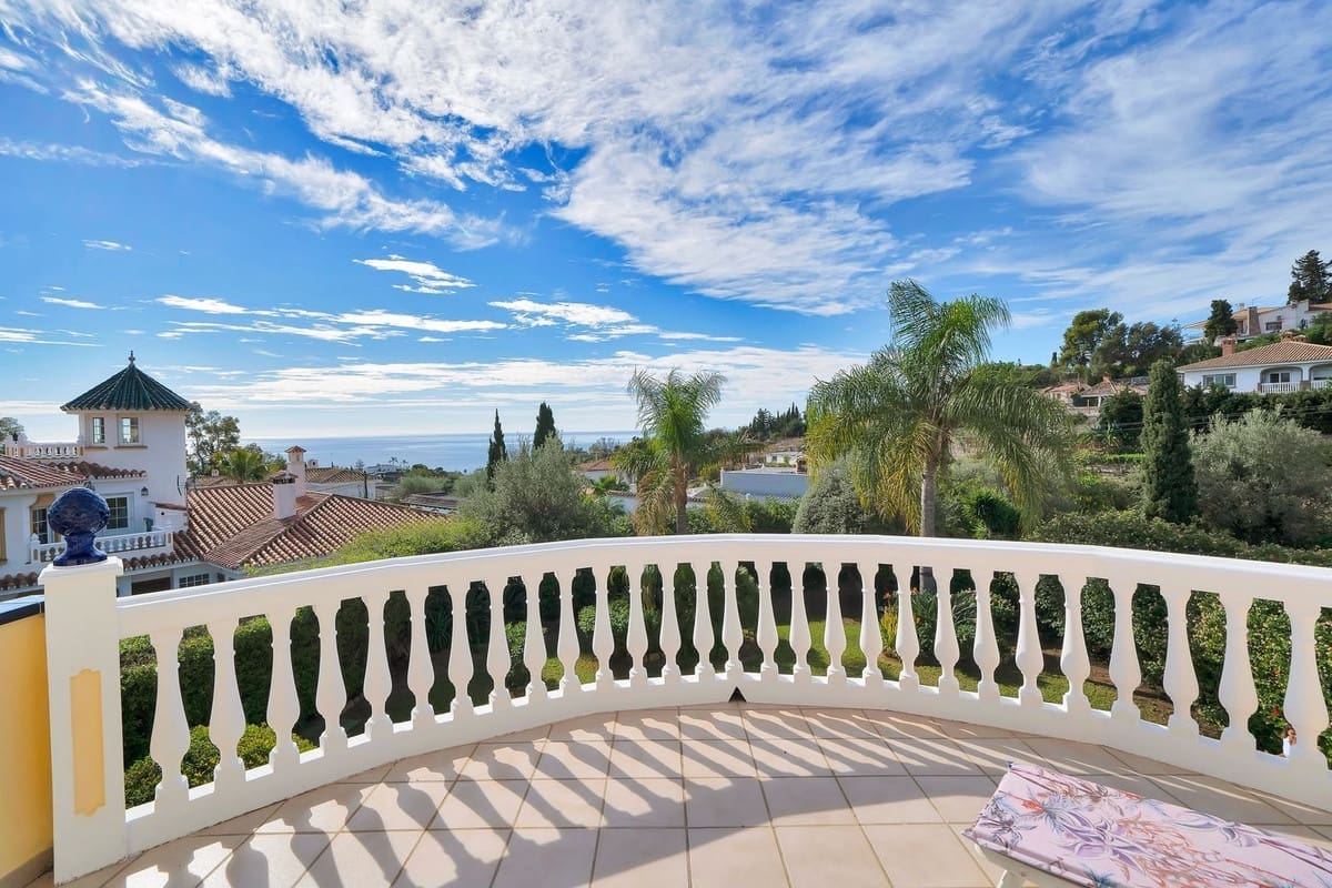 Chalet de 4 habitaciones en Benalmádena en venta con piscina garaje - 1.275.000 € (Ref: 10179442)