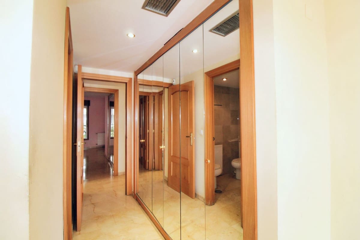 2 slaapkamer Appartement te koop in Guadalmina met zwembad garage - € 370.000 (Ref: 10181741)
