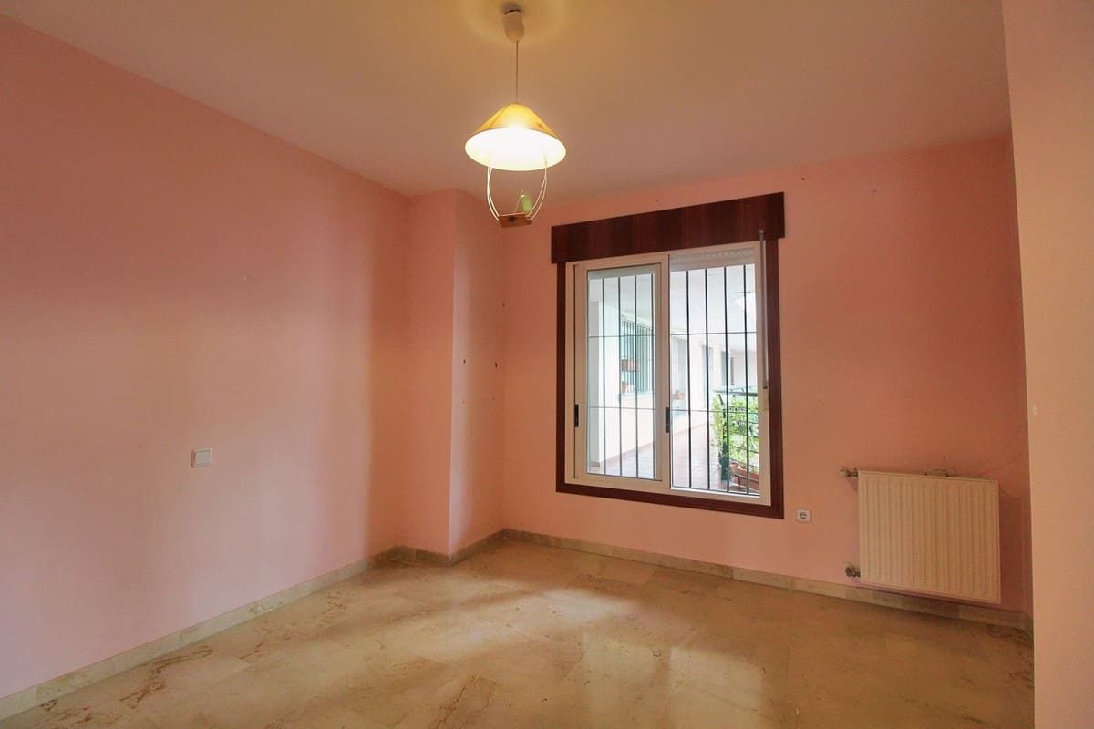 2 slaapkamer Appartement te koop in Guadalmina met zwembad garage - € 370.000 (Ref: 10181741)