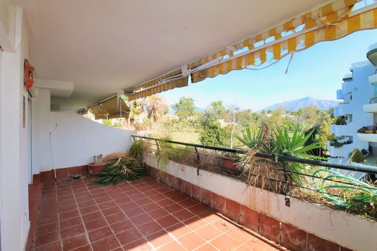 2 slaapkamer Appartement te koop in Guadalmina met zwembad garage - € 370.000 (Ref: 10181741)