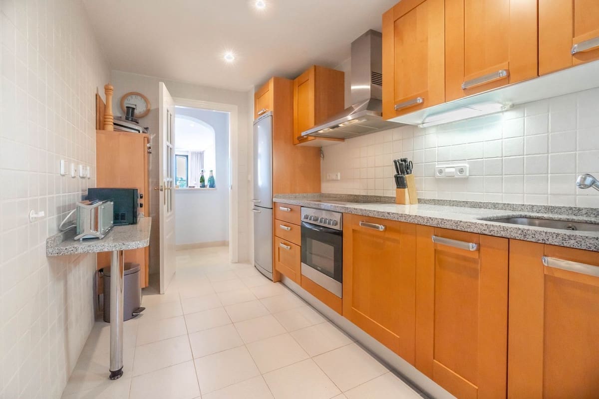 3 bedroom Apartment for sale in Los Arqueros with pool garage - € 560,000 (Ref: 7062642)