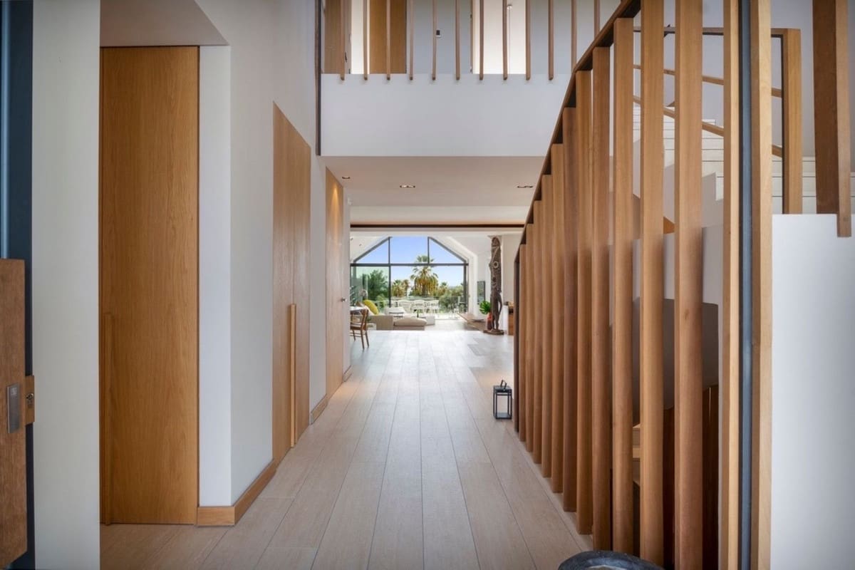 6 bedroom Villa for sale in Nueva Andalucia with pool garage - € 5,250,000 (Ref: 7510698)