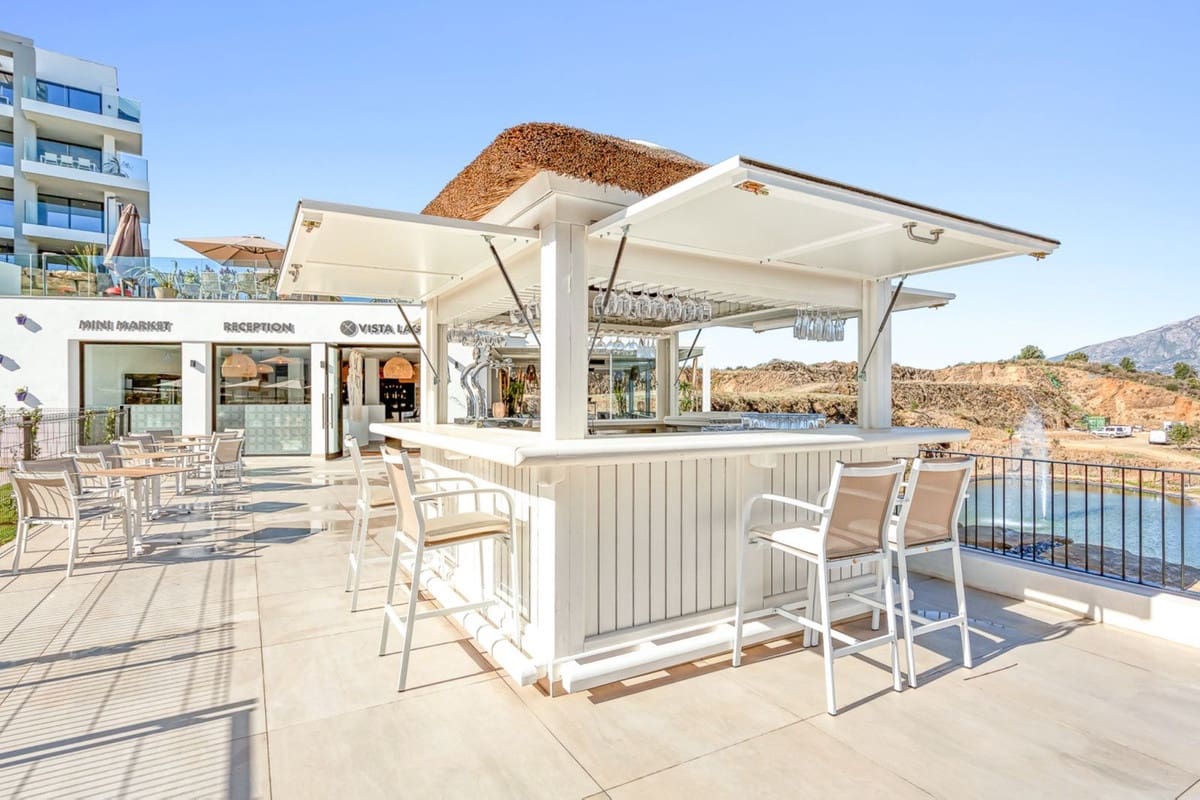 2 bedroom Apartment for sale in Mijas Costa with pool garage - € 339,000 (Ref: 7510805)