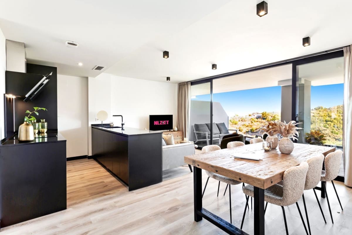 2 bedroom Apartment for sale in Mijas Costa with pool garage - € 339,000 (Ref: 7510805)