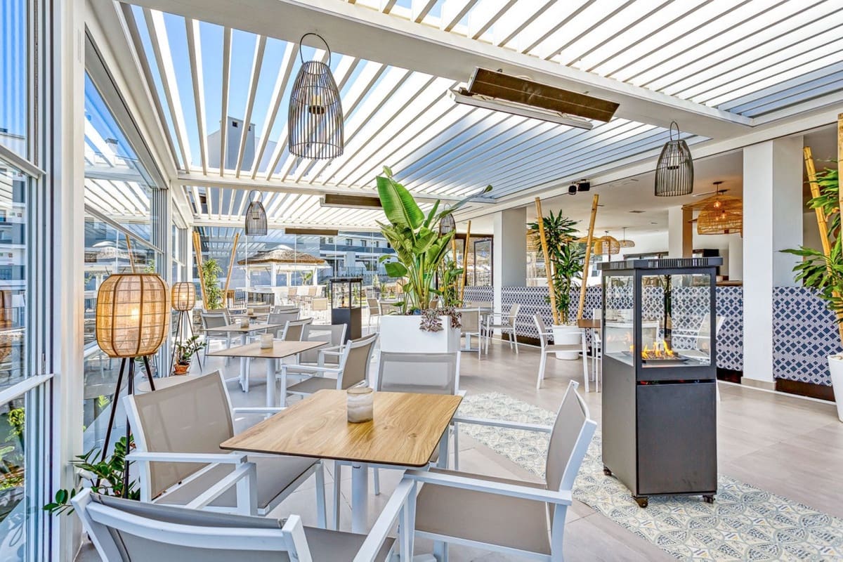 2 soveværelse Lejlighed til salg i Mijas Costa med swimmingpool garage - € 339.000 (Ref: 7510805)