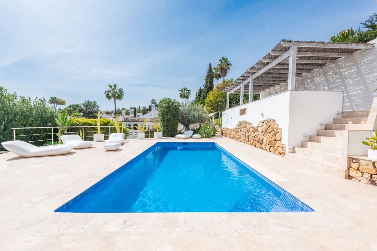 5 soveværelse Villa til salg i Nueva Andalucia med swimmingpool - € 2.490.000 (Ref: 7510852)