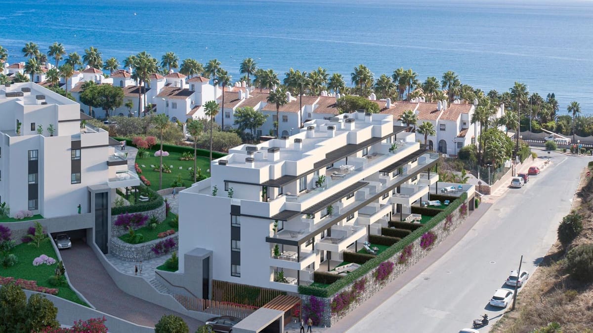 2 bedroom Apartment for sale in Mijas Costa with pool garage - € 473,500 (Ref: 7557154)