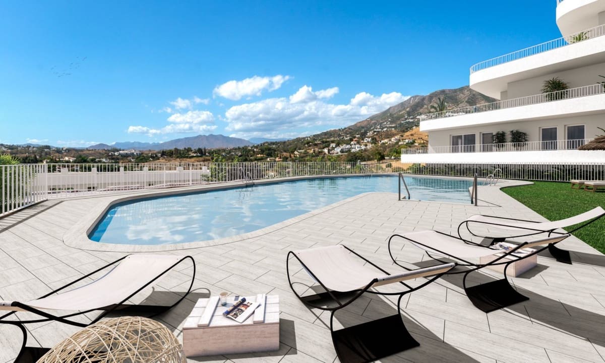 2 sypialnia Apartament na sprzedaż w Fuengirola z basenem garażem - 399 950 € (Ref: 7565835)