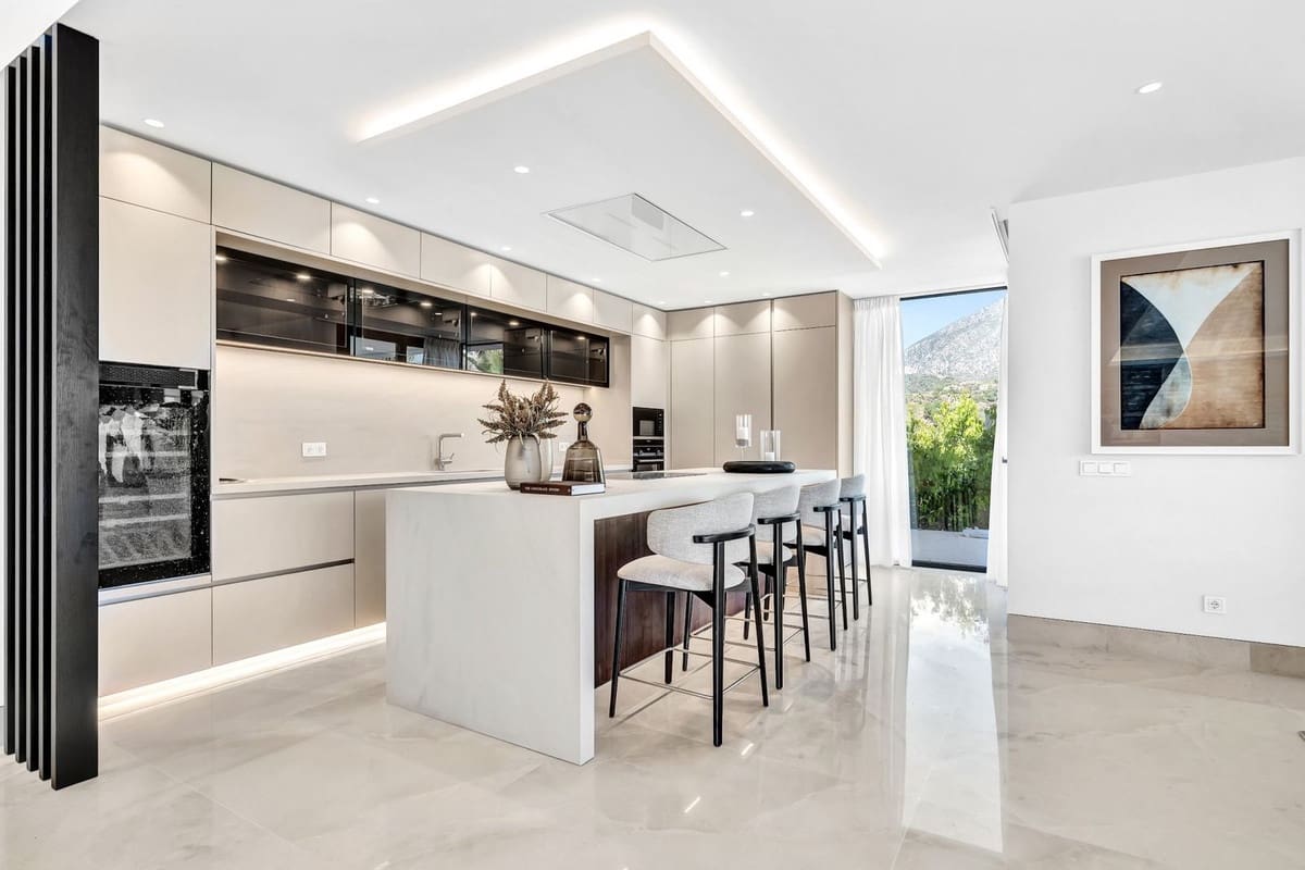 5 Zimmer Villa zu verkaufen in Golden Mile mit Pool Garage - 3.950.000 € (Ref: 7651879)