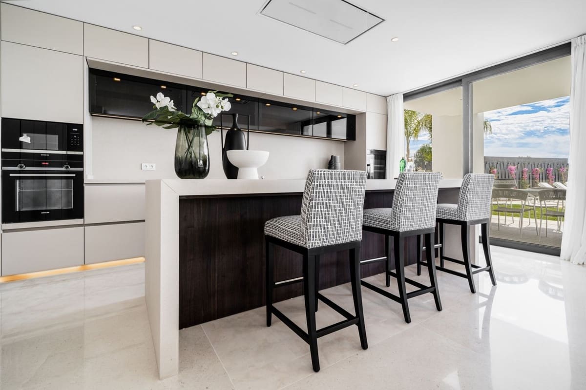 5 Zimmer Villa zu verkaufen in Golden Mile mit Pool Garage - 3.950.000 € (Ref: 7651879)