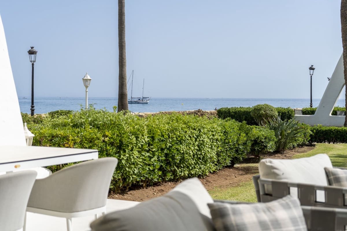 4 slaapkamer Huis te koop in Golden Mile met zwembad garage - € 5.460.000 (Ref: 7706213)