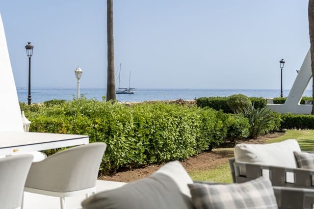 4 sypialnia Dom na sprzedaż w Golden Mile, Marbella z basenem garażem - 5 460 000 € (Ref: 7706213)