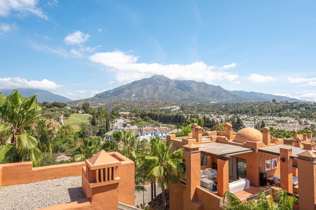 3 bedroom Apartment for sale in Nueva Andalucia - € 1,900,000 (Ref: 7706215)