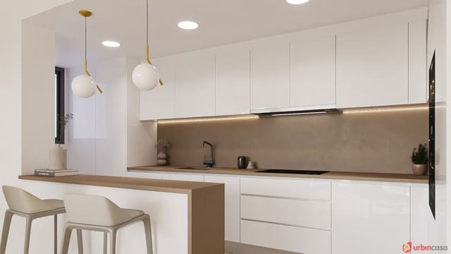 Penthouse para venda em Estepona com piscina garagem - 725 000 € (Ref: 7706216)