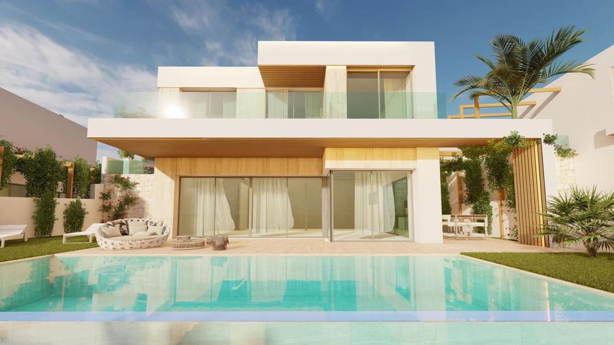 4 bedroom Villa for sale in Estepona with pool - € 1,250,000 (Ref: 7748296)