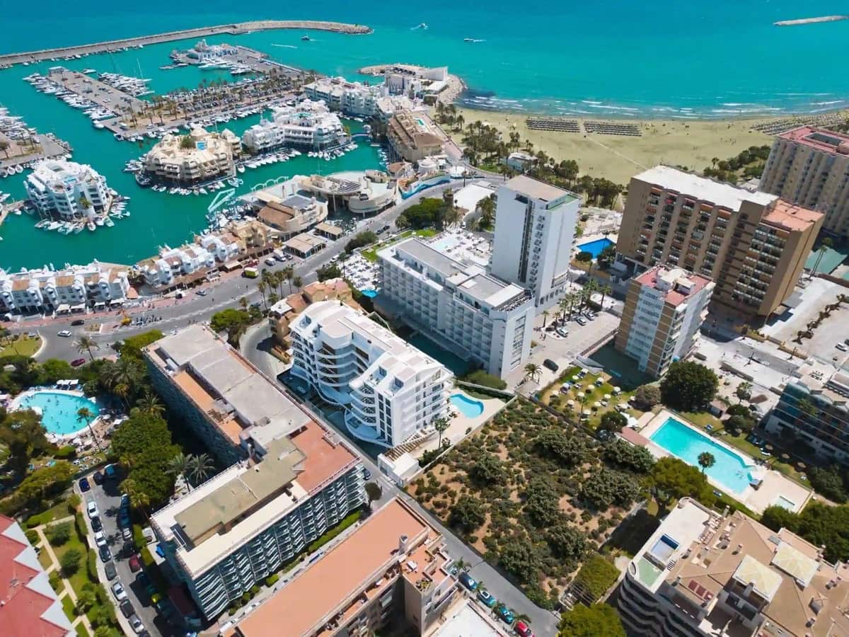 2 soverom Penthouse til salgs i Benalmadena med svømmebasseng garasje - € 1 038 000 (Ref: 7789154)