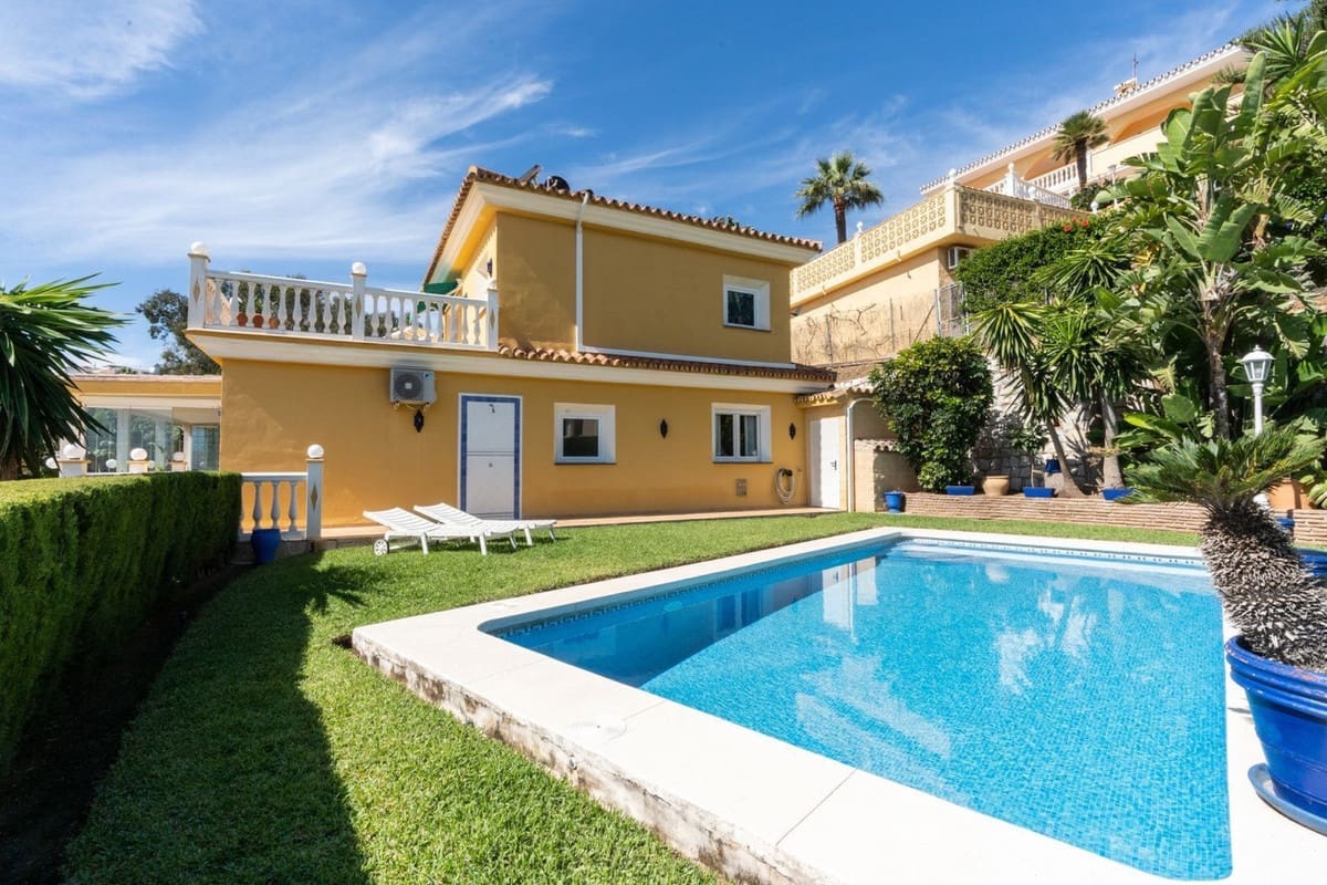 3 soveværelse Villa til salg i La Cala de Mijas med swimmingpool garage - € 1.375.000 (Ref: 7840717)